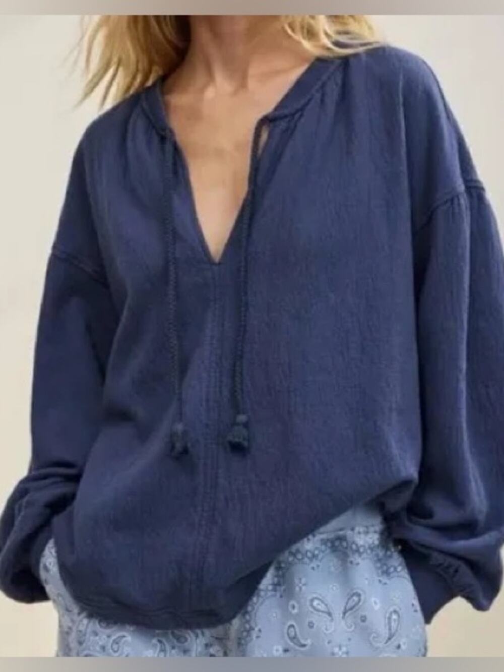 NWT Aerie Easy Street Textured V-neck Top With Tassel Details Banded Cuffs 1365